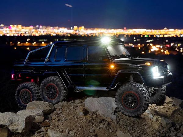 Traxxas Mercedes-Benz G 63 AMG TRX-6 6x6 1/10 Crawler - Black 11 Traxxas Mercedes-Benz G 63 AMG TRX-6 6x6 1/10 Crawler - Black - Image 9