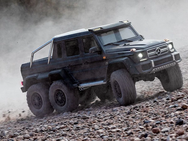 Traxxas Mercedes-Benz G 63 AMG TRX-6 6x6 1/10 Crawler - Black 15 Traxxas Mercedes-Benz G 63 AMG TRX-6 6x6 1/10 Crawler - Black - Image 13