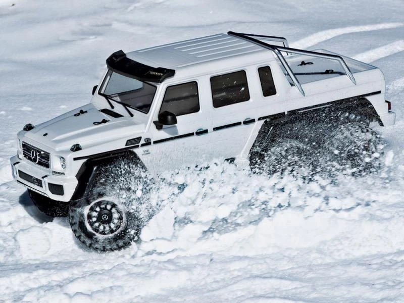 Traxxas Mercedes-Benz G 63 AMG TRX-6 6x6 1/10 Crawler - White 10 Traxxas Mercedes-Benz G 63 AMG TRX-6 6x6 1/10 Crawler - White - Image 8