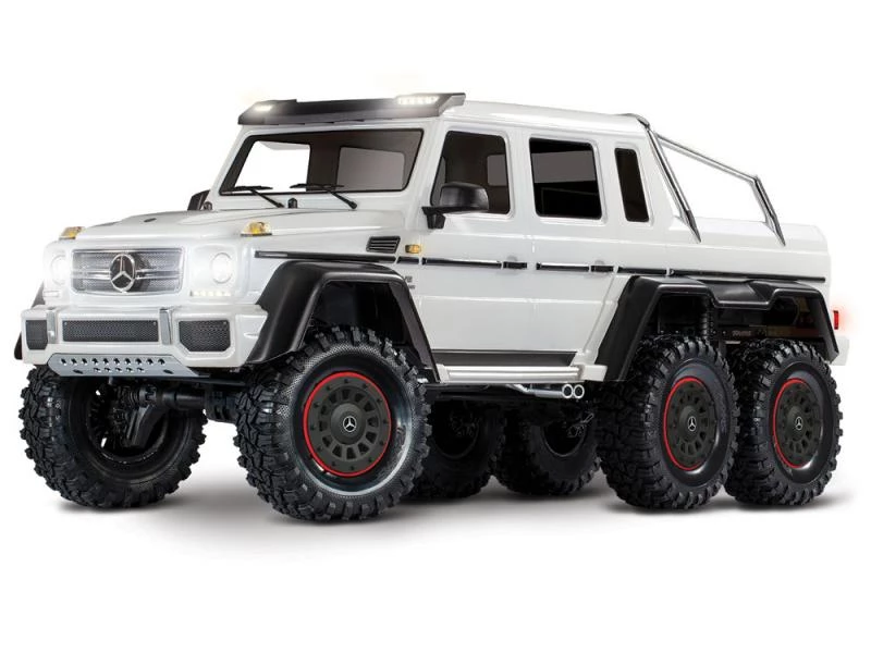 Traxxas Mercedes-Benz G 63 AMG TRX-6 6x6 1/10 Crawler - White 3 Traxxas Mercedes-Benz G 63 AMG TRX-6 6x6 1/10 Crawler - White